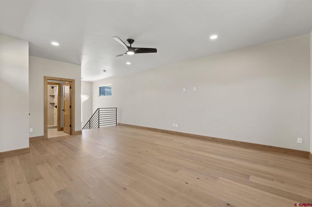 124 Glade Court Property Photo 32