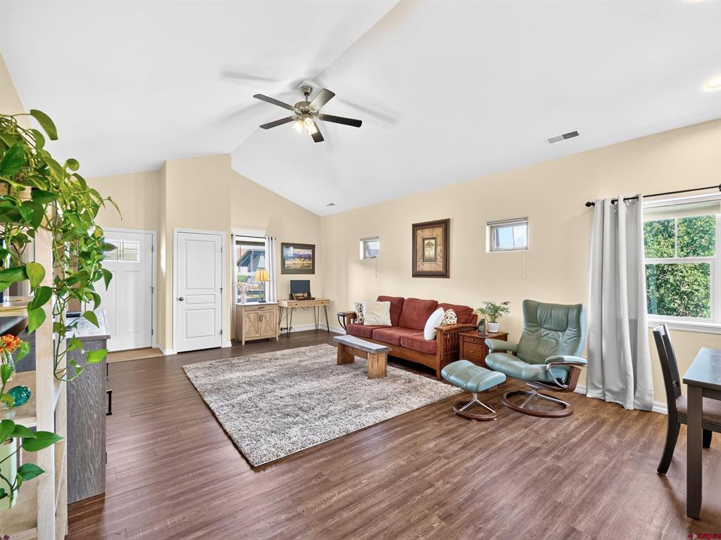 515 Confluence Avenue Property Photo 8