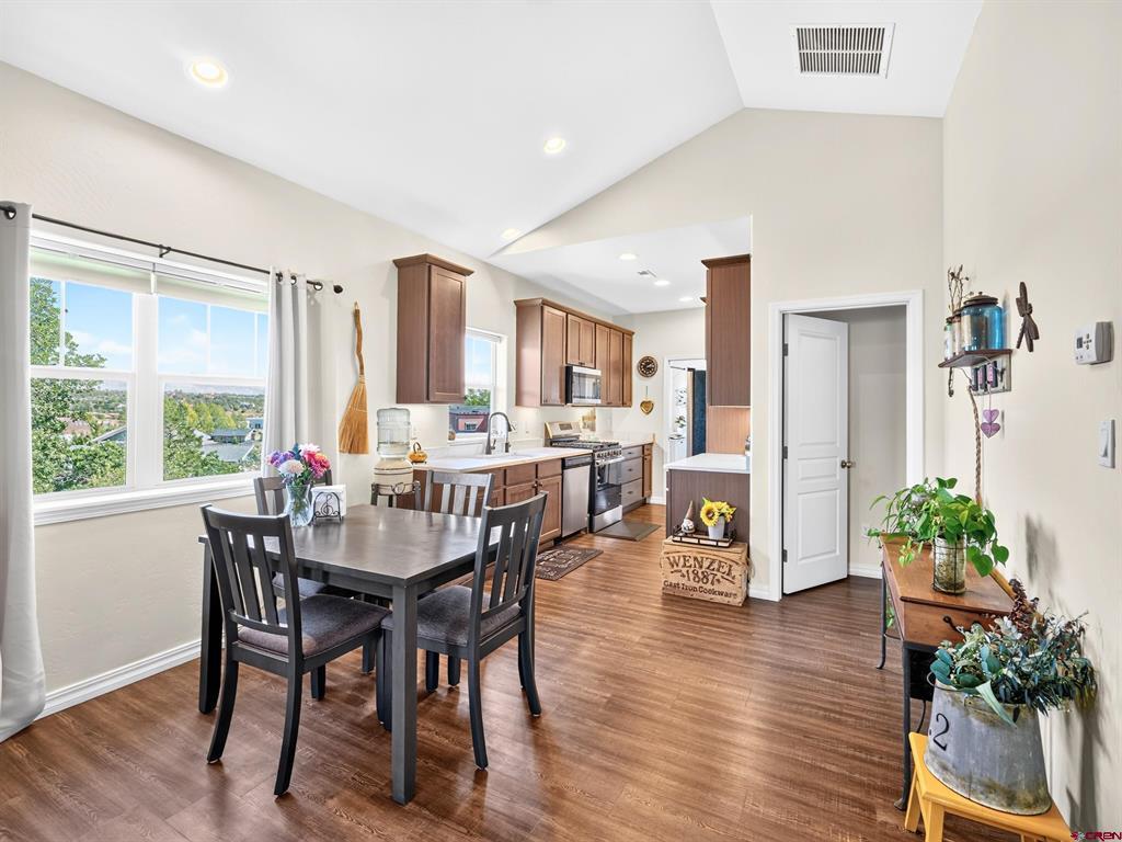 515 Confluence Avenue Property Photo 9
