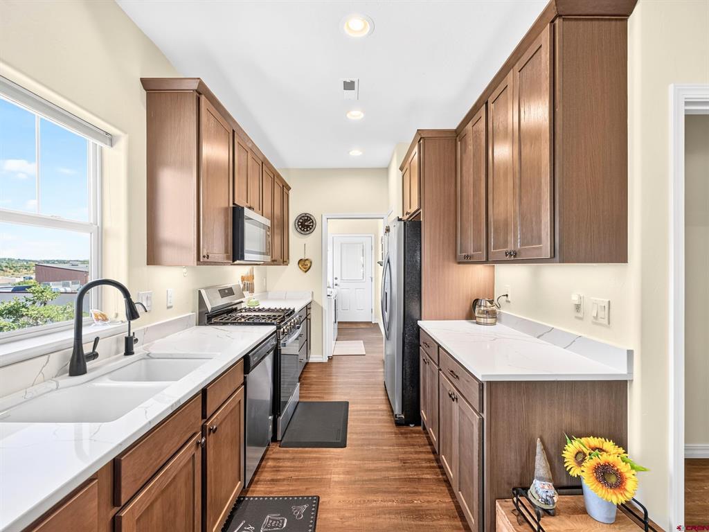 515 Confluence Avenue Property Photo 11