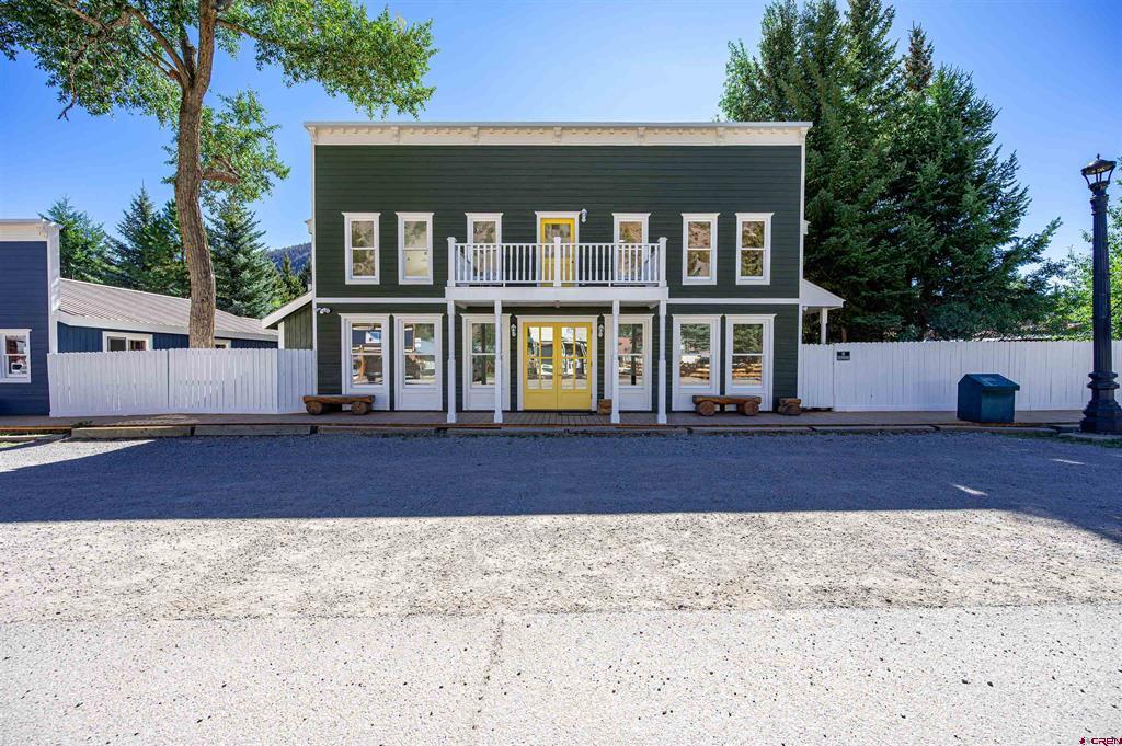 322 Silver Street Property Photo 1