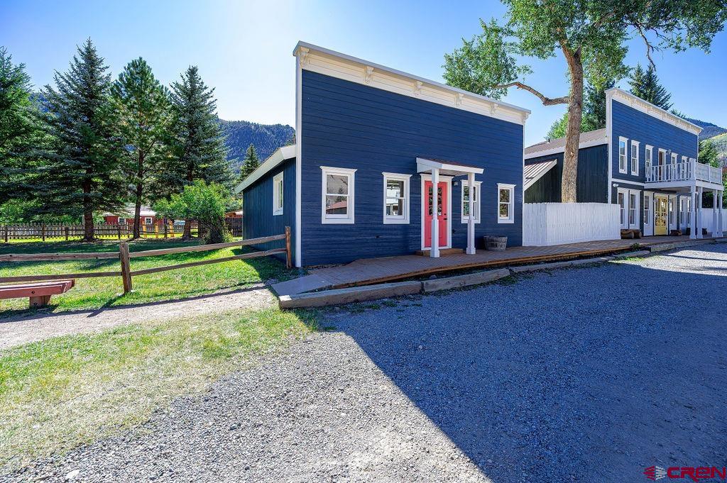 324 Silver Street Property Photo 1