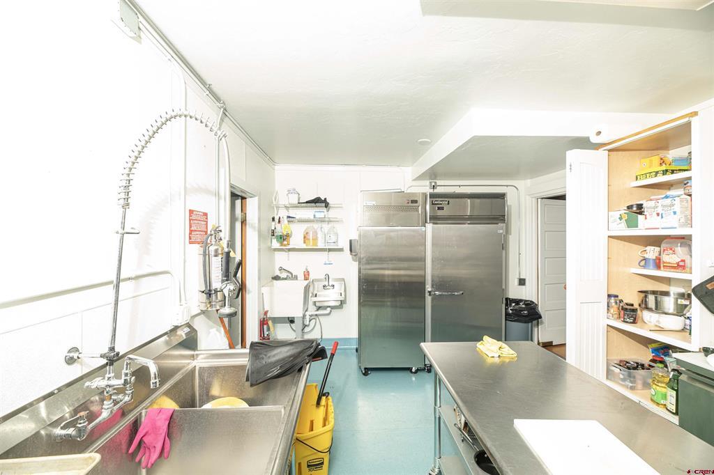 511 E Main Street Property Photo 8