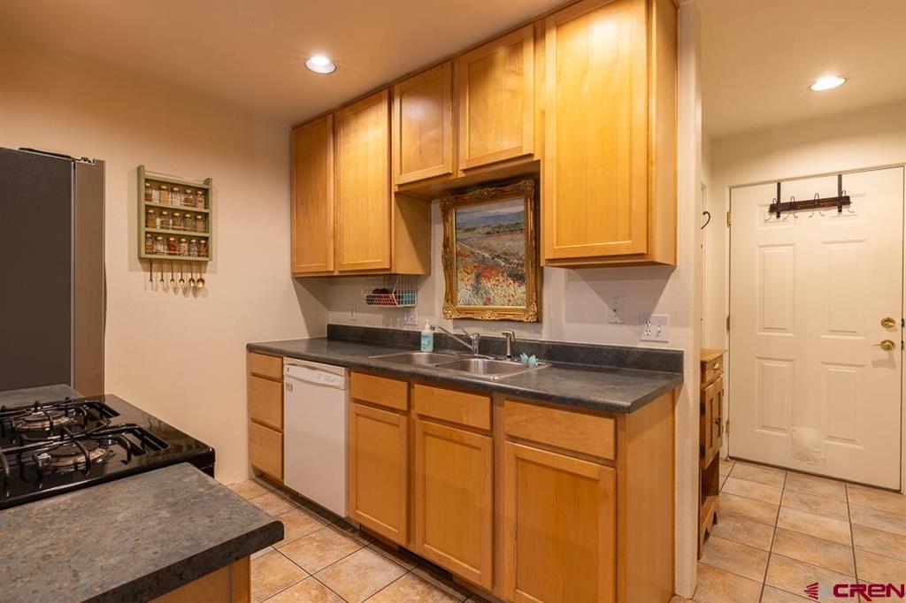 2322 Forest Avenue Property Photo 12