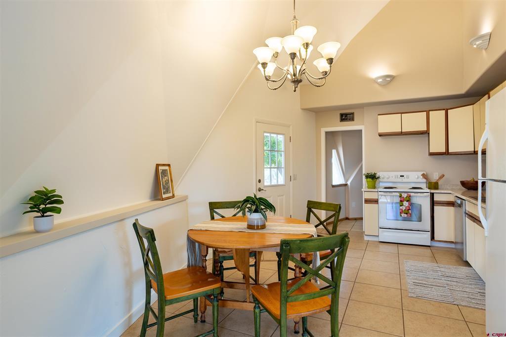924 N Cedar Drive Property Photo 10
