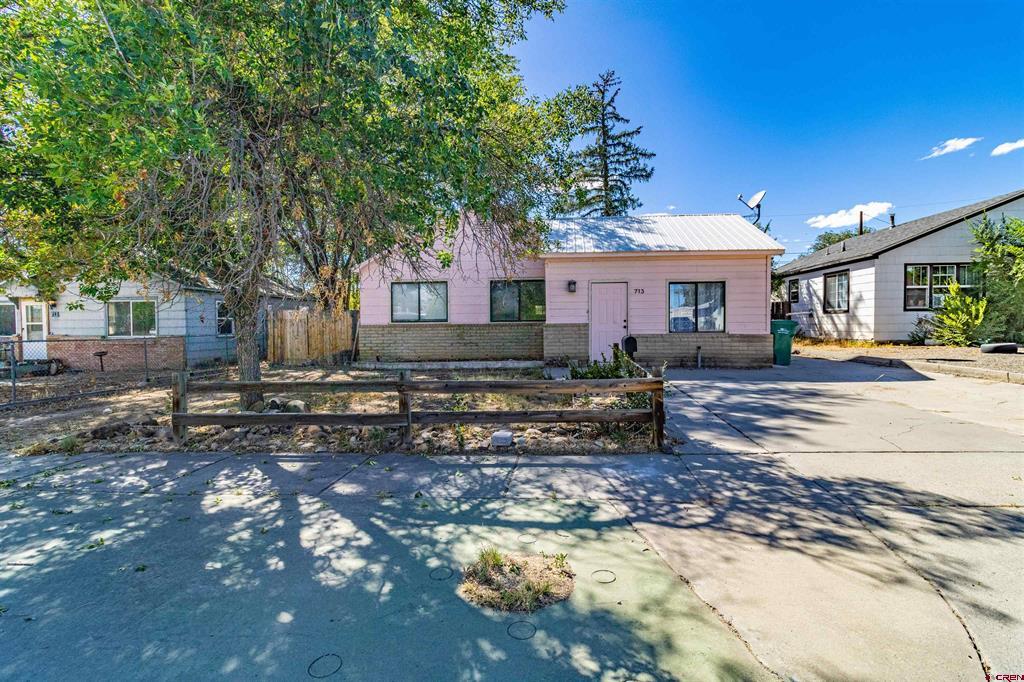 713 N Orchard Avenue Property Photo 6