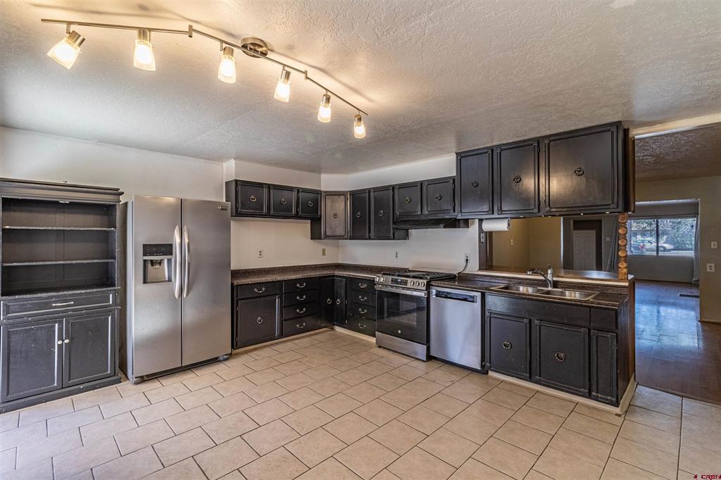 713 N Orchard Avenue Property Photo 20