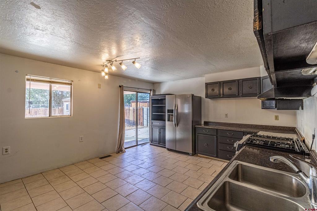 713 N Orchard Avenue Property Photo 21