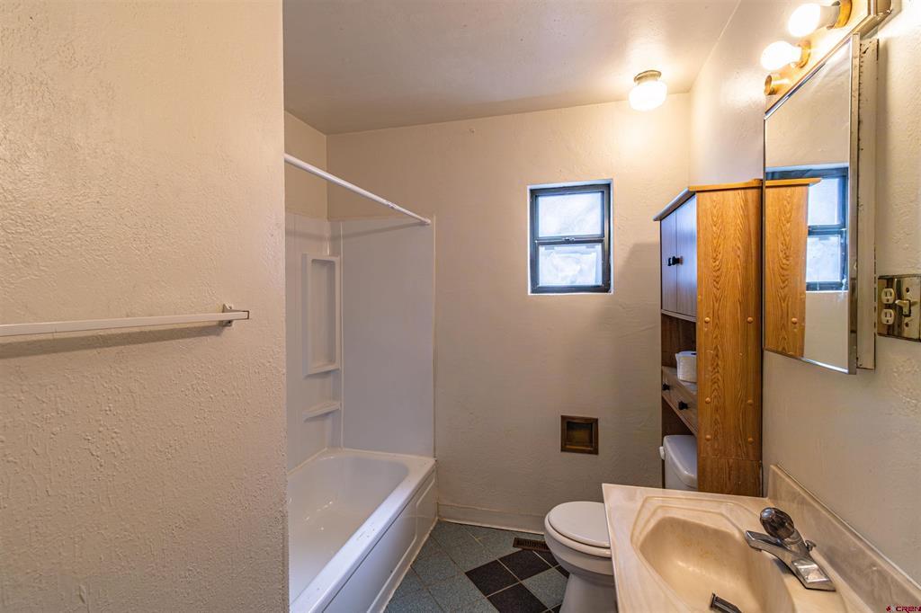713 N Orchard Avenue Property Photo 24