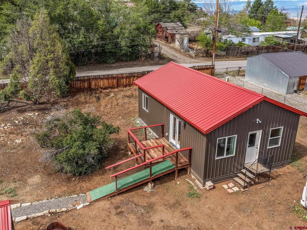 585 Cedar Avenue Property Photo 3