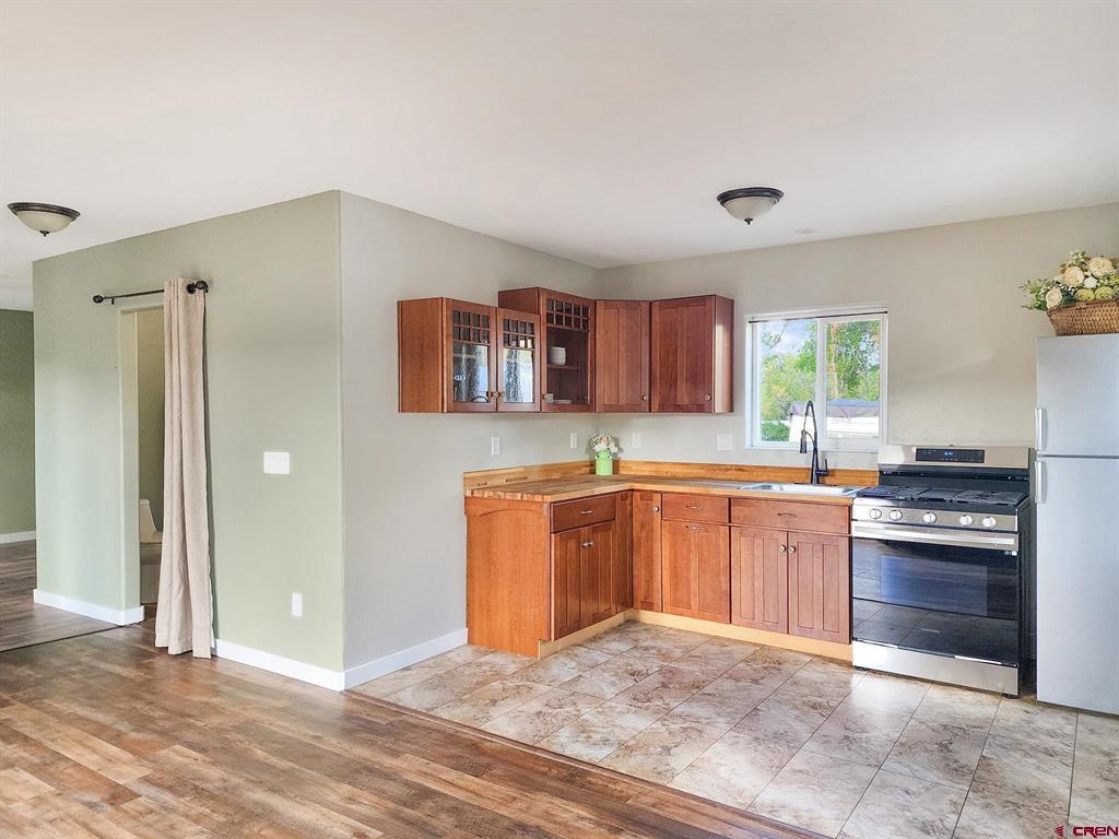 585 Cedar Avenue Property Photo 13