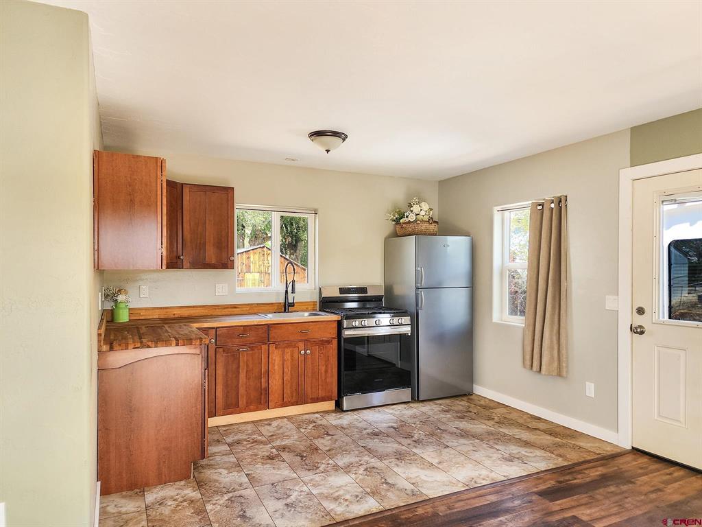 585 Cedar Avenue Property Photo 29