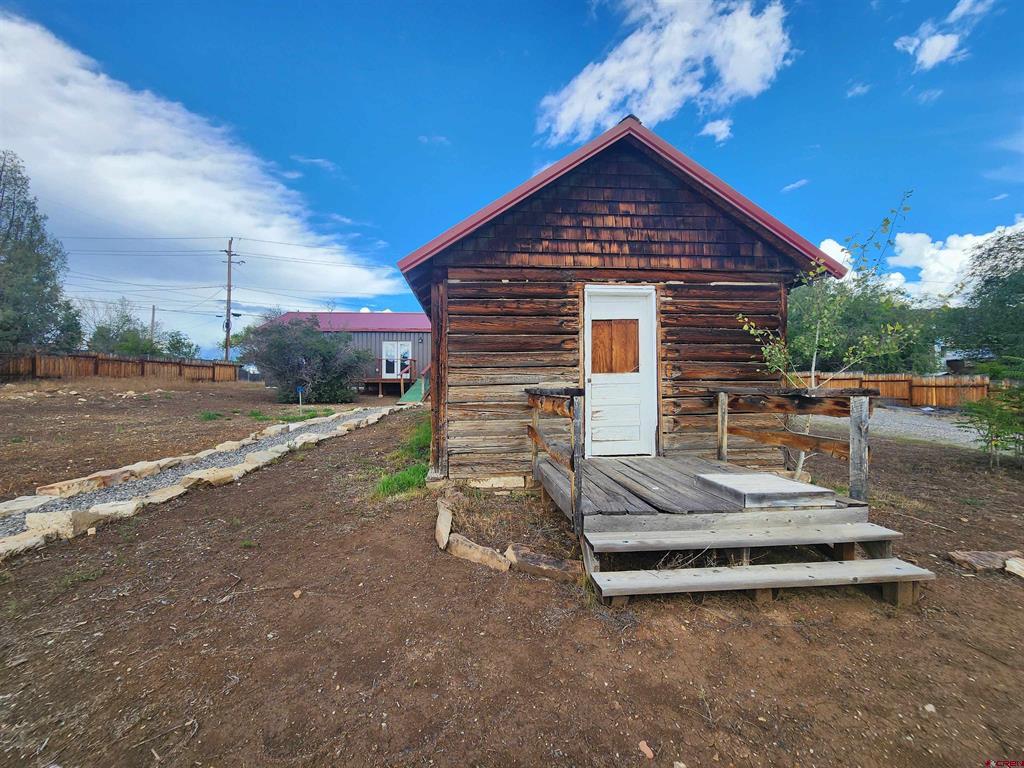 585 Cedar Avenue Property Photo 30