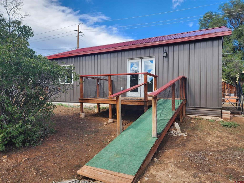 585 Cedar Avenue Property Photo 41