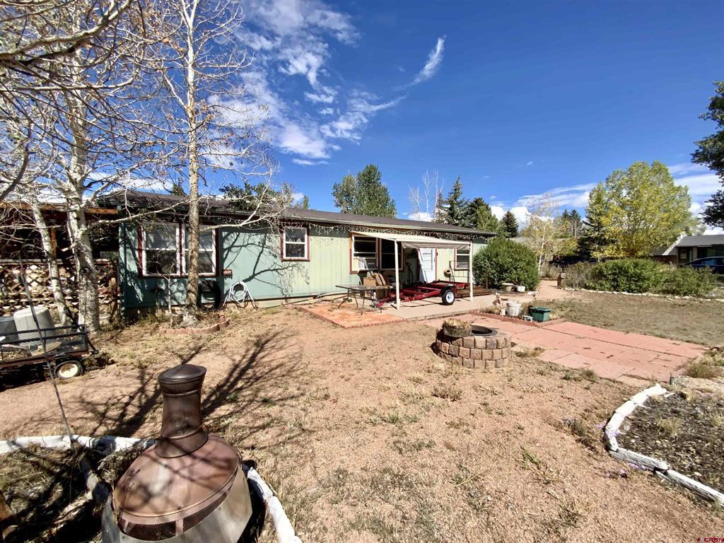 819 N Spruce Street Property Photo 2