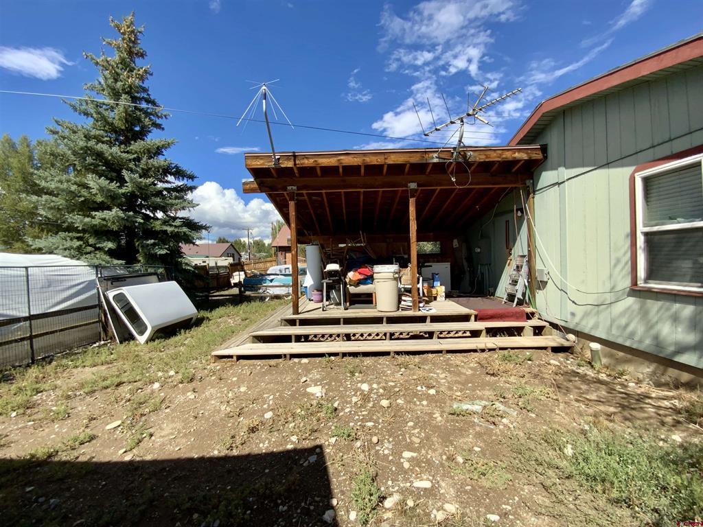 819 N Spruce Street Property Photo 3