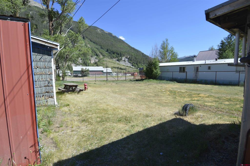 867 Mineral Property Photo 1