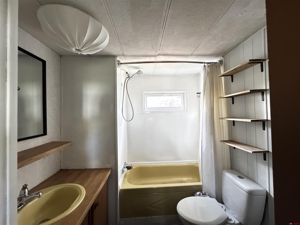 301 S 2nd Street Property Photo 10
