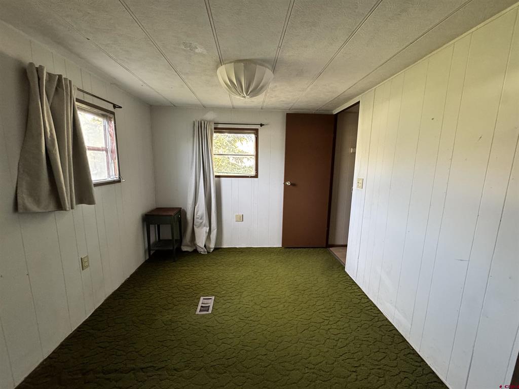301 S 2nd Street Property Photo 14