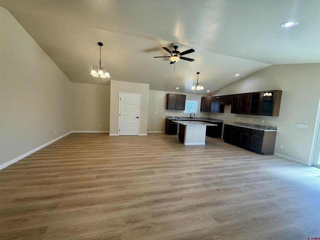 3334 Pinewood Street Property Photo 2