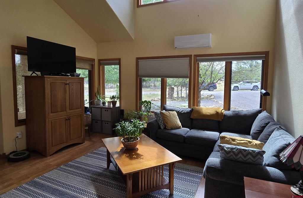 557 Bear Cub Drive Property Photo 4