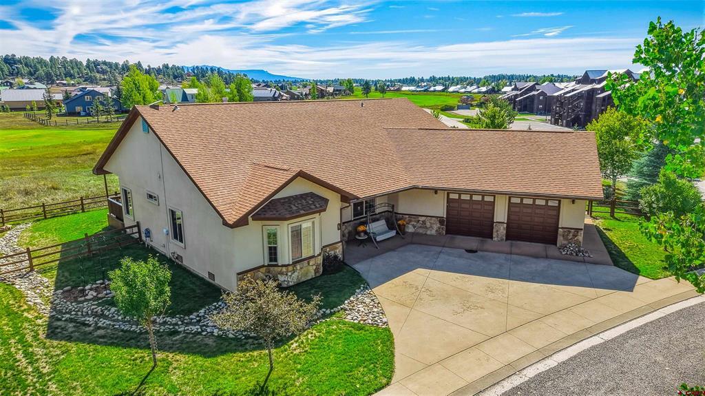 11 Blue Heron Circle Property Photo 1