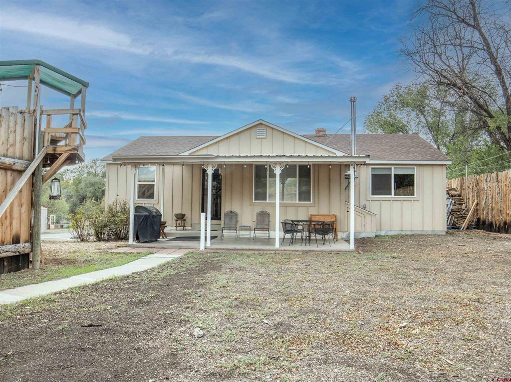 22021 October Road Property Photo 1