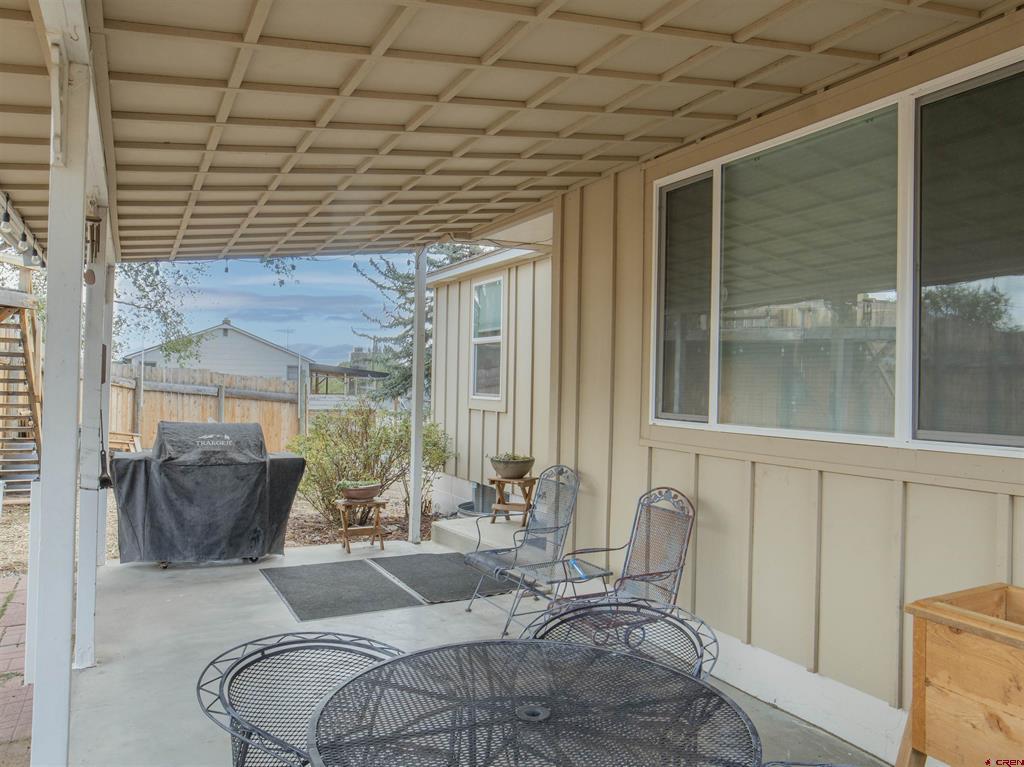 22021 October Road Property Photo 2