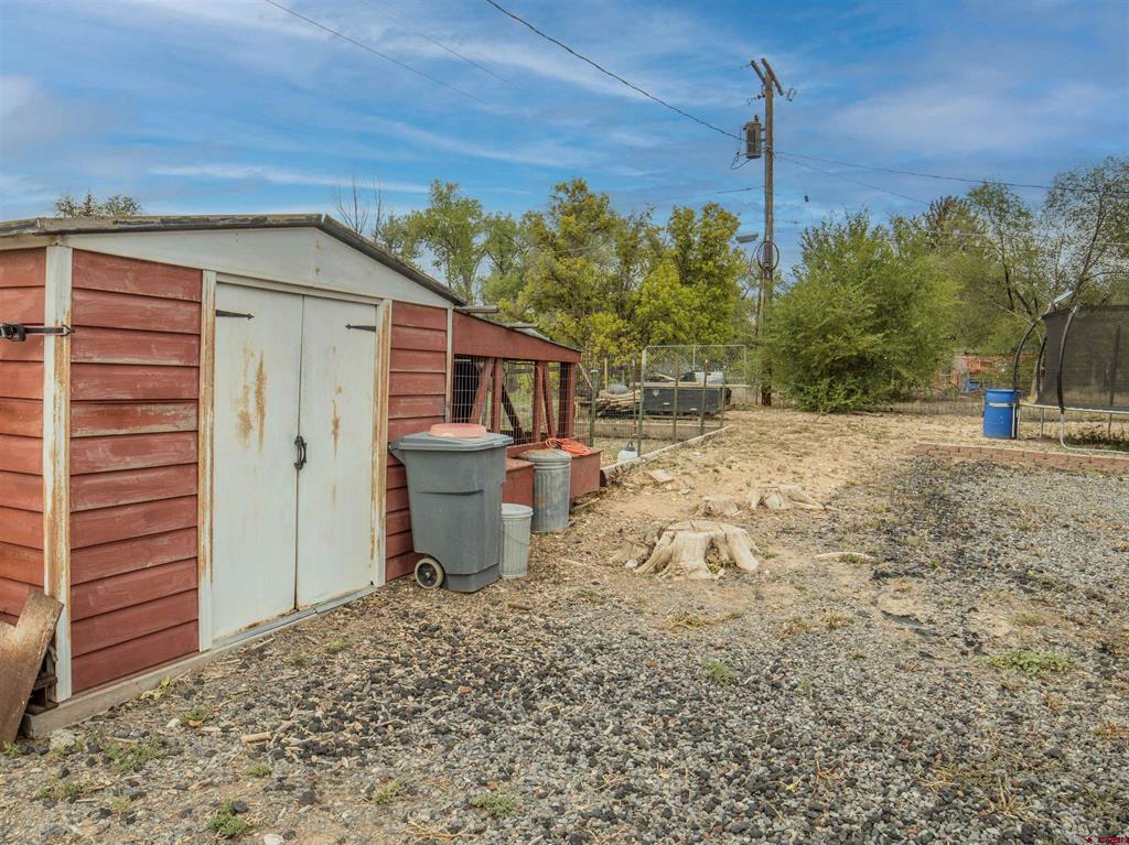 22021 October Road Property Photo 6