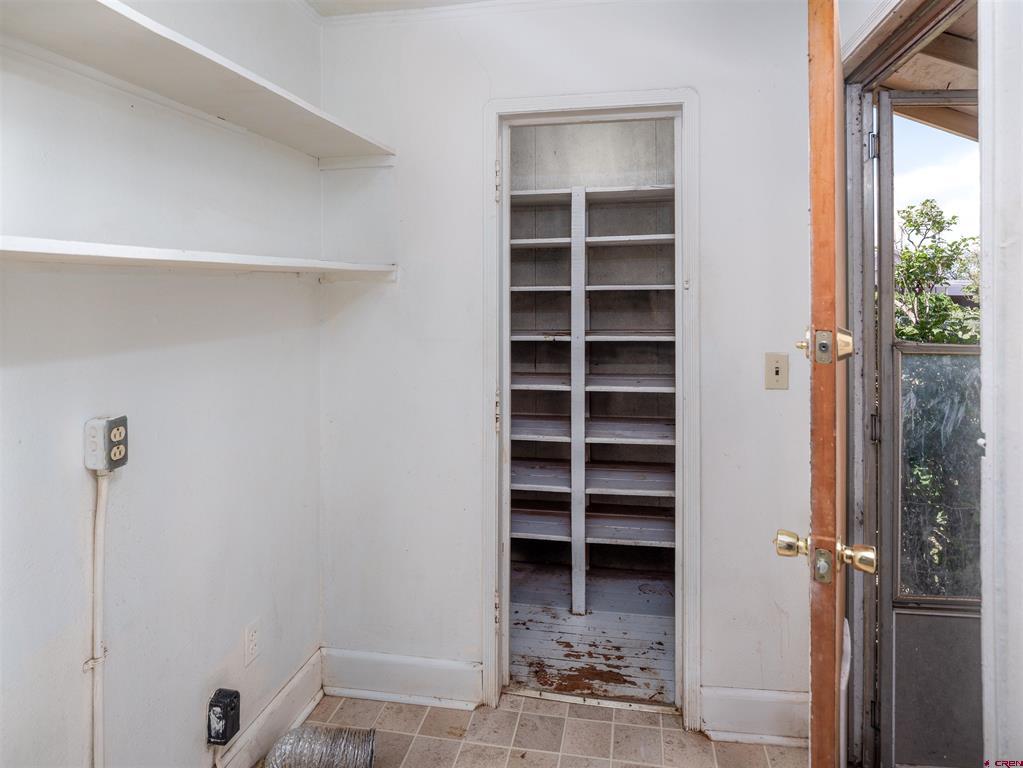 318 N Linden Street Property Photo 7