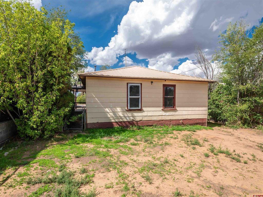 318 N Linden Street Property Photo 15