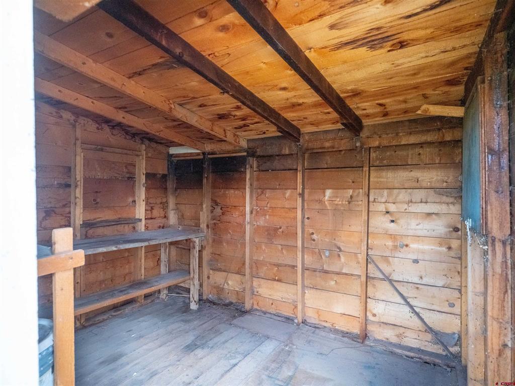 318 N Linden Street Property Photo 21