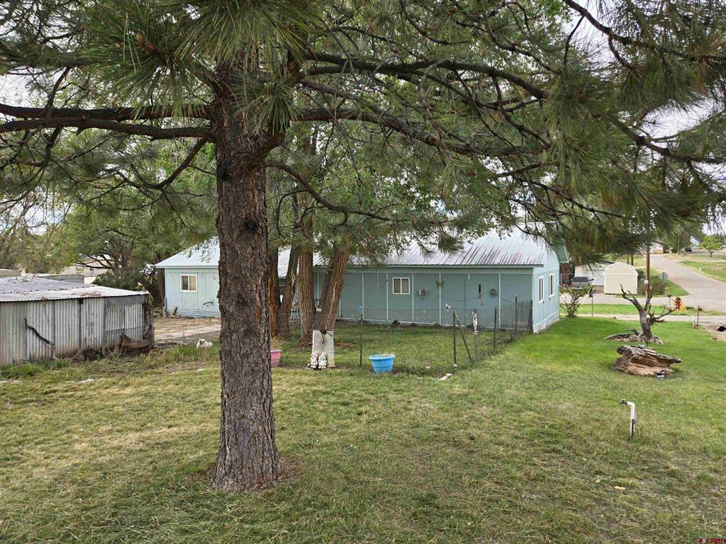 445 N Pine Street Property Photo 23