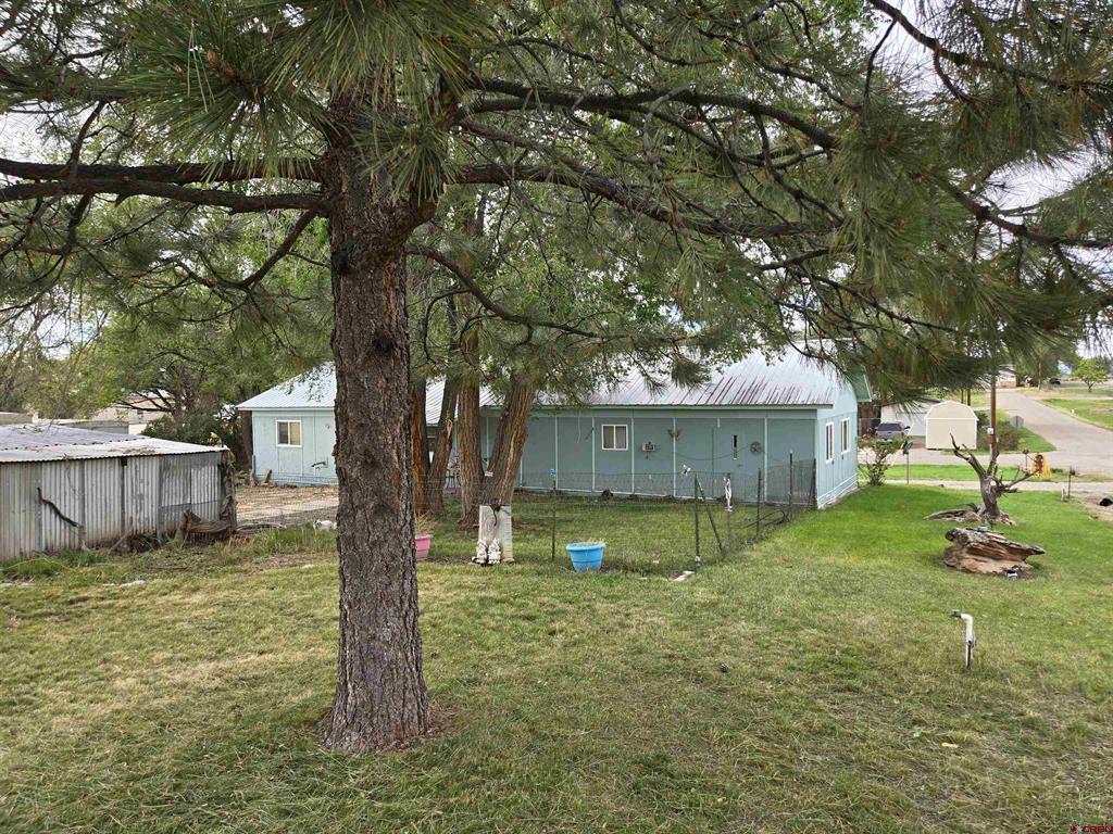 445 N Pine Street Property Photo 24