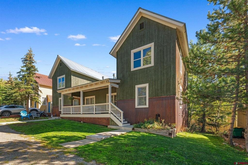 205 Horseshoe Drive Property Photo 1