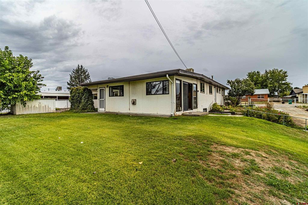 437 Parkland Drive Property Photo 44