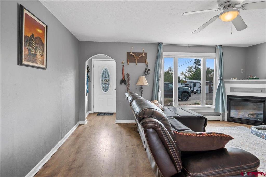 430 Nw Aspen Property Photo 2