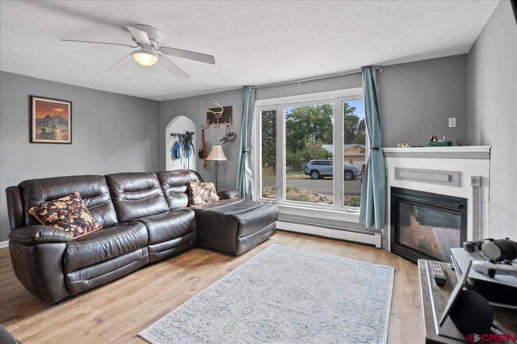 430 Nw Aspen Property Photo 3