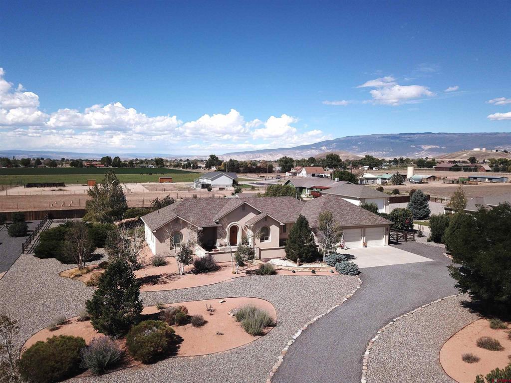 8705 Saddle Ridge Road Property Photo 3