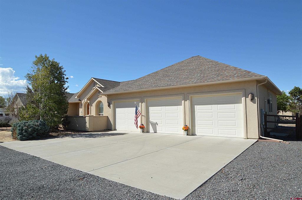 8705 Saddle Ridge Road Property Photo 7