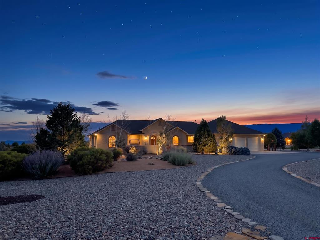 8705 Saddle Ridge Road Property Photo 1