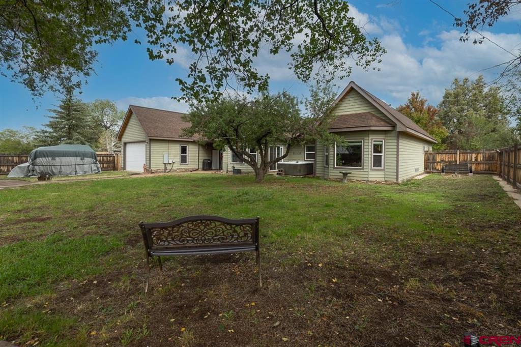 645 W Grand Avenue Property Photo 1
