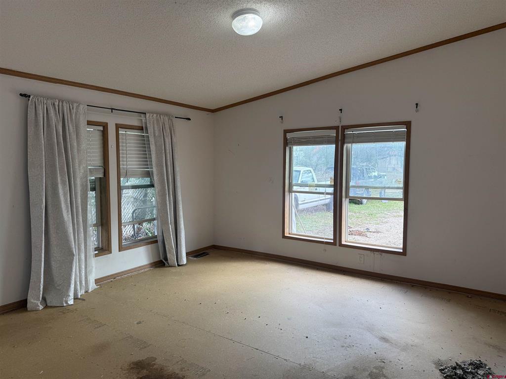 107 E Sunset Drive Property Photo 5
