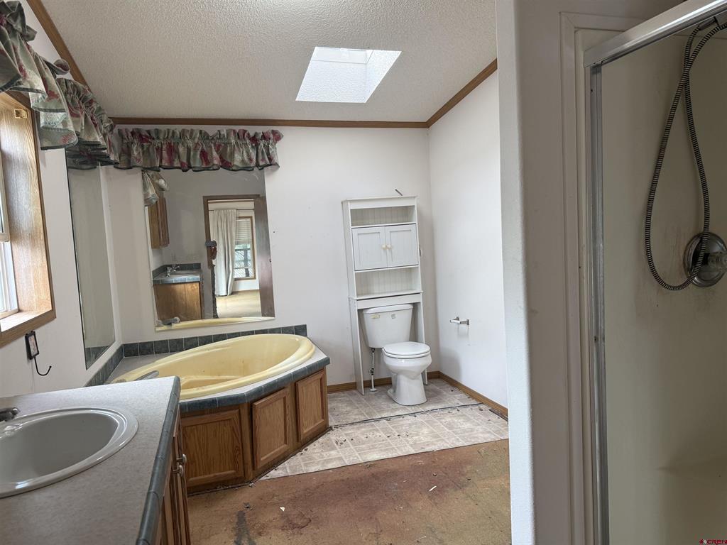 107 E Sunset Drive Property Photo 6