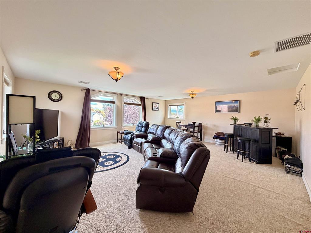 1689 6429 Circle Property Photo 26