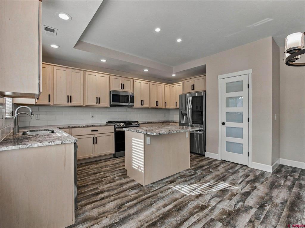 680 Arran Way Property Photo 10