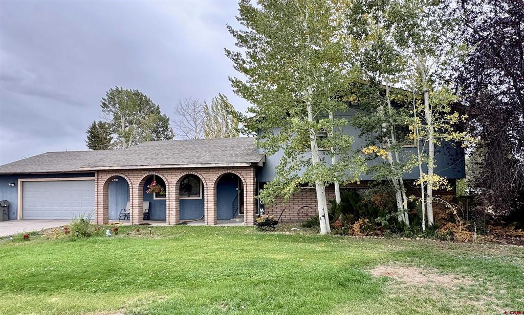 598 Pine Street Property Photo 1