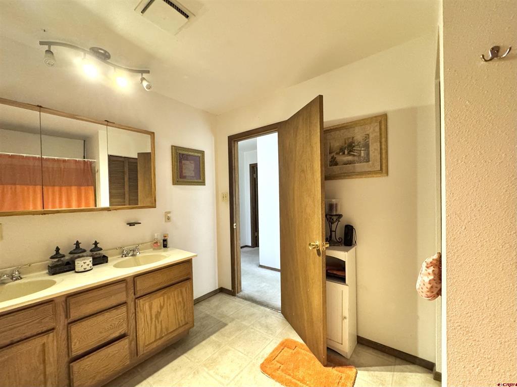 598 Pine Street Property Photo 26