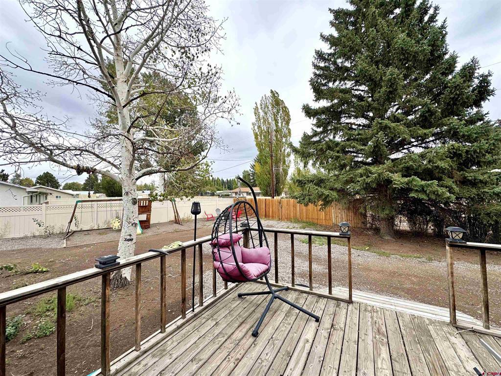598 Pine Street Property Photo 36