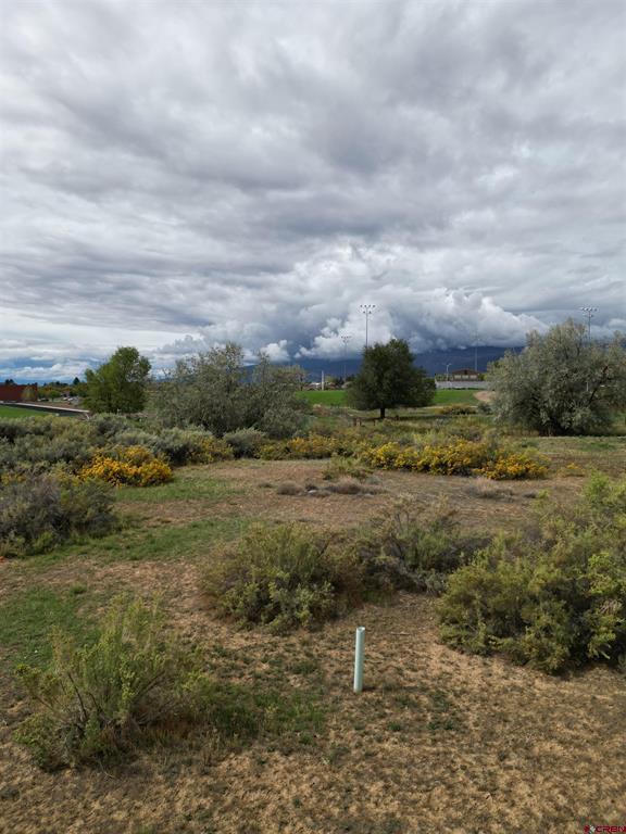 730 Se Pinyon Street Property Photo 3
